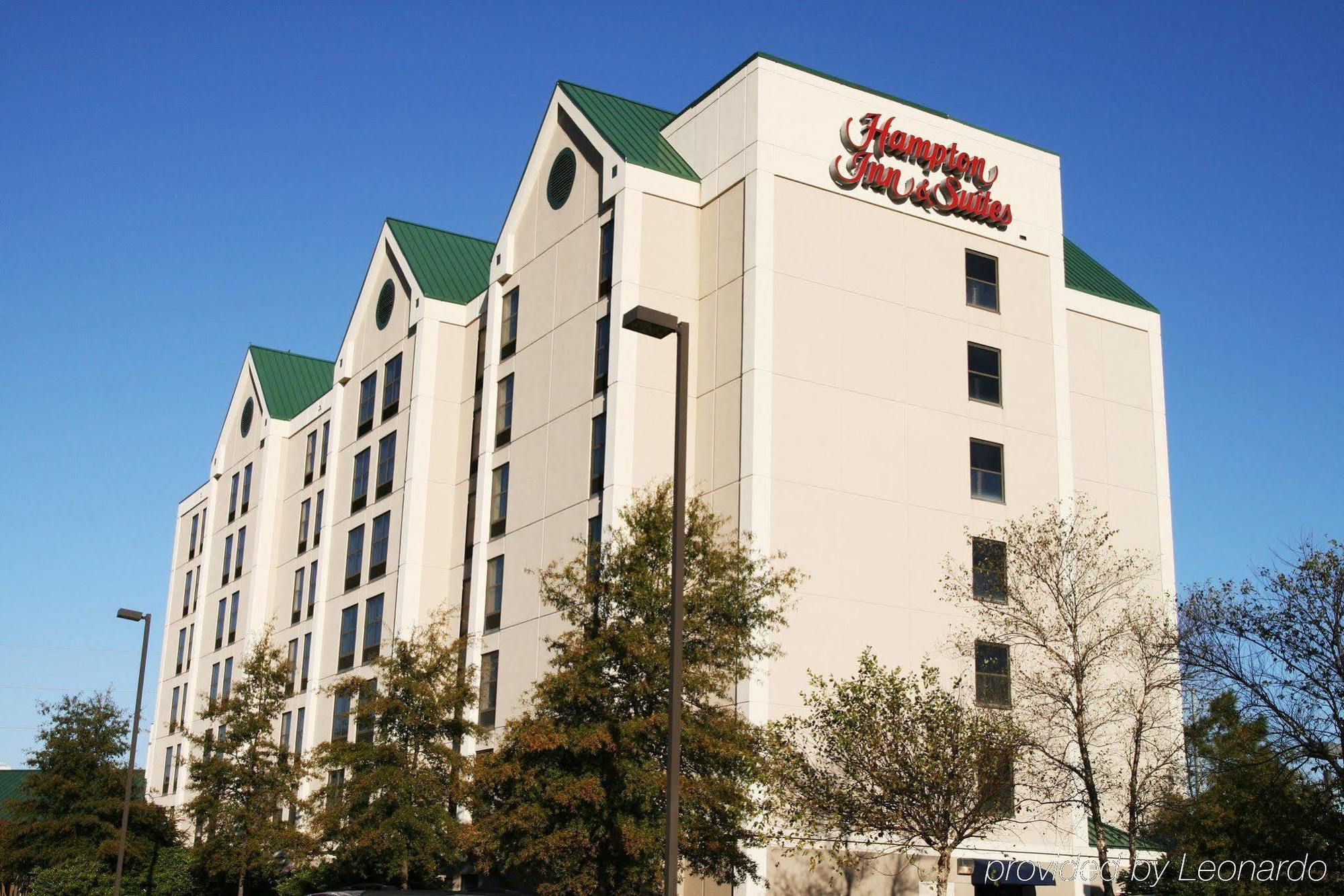 Hampton Inn & Suites Jackson Coliseum Exterior photo